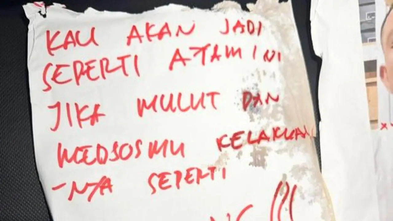 DJ Donny Laporkan Teror Bom Molotov dan Ancaman Bangkai Ayam ke Polda Metro