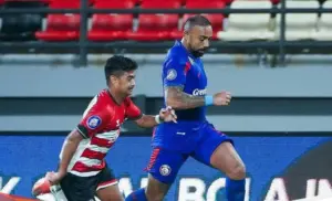 Susunan Pemain Arema FC Vs Madura United, Salim Tuharea Starter