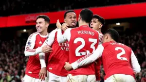 Emmanuel Eboue Ingatkan Arsenal: Persaingan Gelar Liga Inggris Masih Melibatkan 4 Tim