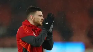 Arne Slot Pertahankan Andy Robertson di Liverpool, Tottenham Hotspur Gagal Boyong