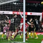 Mark Clattenburg Desak PGMOL Perketat Aturan Sepak Pojok Arsenal yang Ganggu Kiper