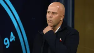 Arne Slot Ungkap Fakta Mengejutkan: Liverpool Jarang Juara dalam 3 Tahun Terakhir