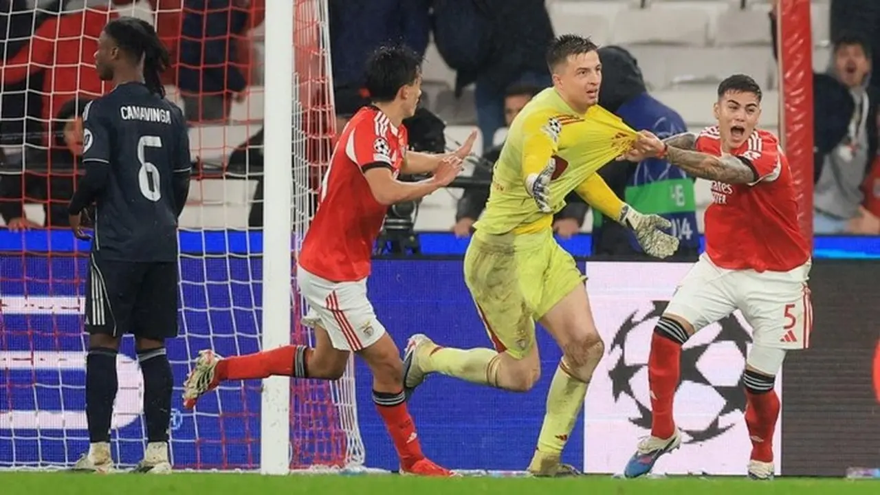 Kiper Anatoliy Trubin Cetak Gol di Liga Champions, Tambah Daftar Penjaga Gawang Pencetak Gol
