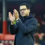Liam Rosenior Ambil Alih Chelsea, Siap Terapkan Taktik Umpan Pendek dan Tiga Bek