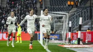 Borussia Moenchengladbach Pesta Gol 4-0 atas Augsburg, Kevin Diks Cetak Gol Penalti