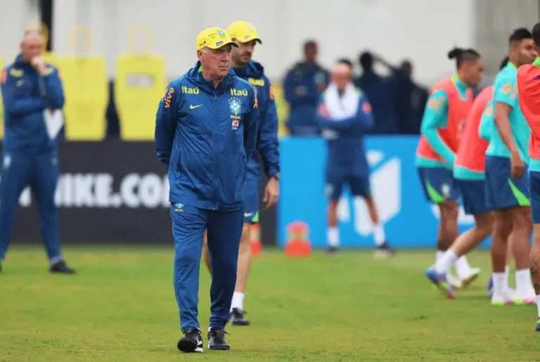 Carlo Ancelotti Sepakat Latih Brasil Hingga Piala Dunia 2030, Gaji Rp 197 Miliar Carlo Ancelotti Sepakat Latih Brasil Hingga Piala Dunia 2030, Gaji Rp 197 Miliar