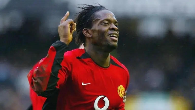 Louis Saha Usulkan Dua Gelandang Monster Pengganti Casemiro di Manchester United Louis Saha Usulkan Dua Gelandang Monster Pengganti Casemiro di Manchester United