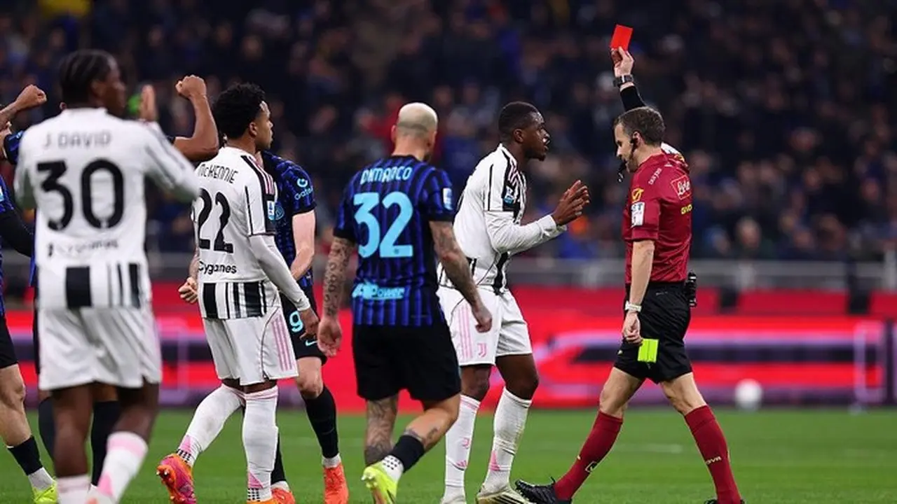 Juventus Desak Presiden FIGC Batalkan Kartu Merah Kontroversial Pierre Kalulu