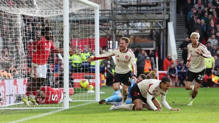 Gol Injury Time Liverpool ke Gawang Forest, Bukti Kesetiaan Si Merah pada Drama Menit Akhir