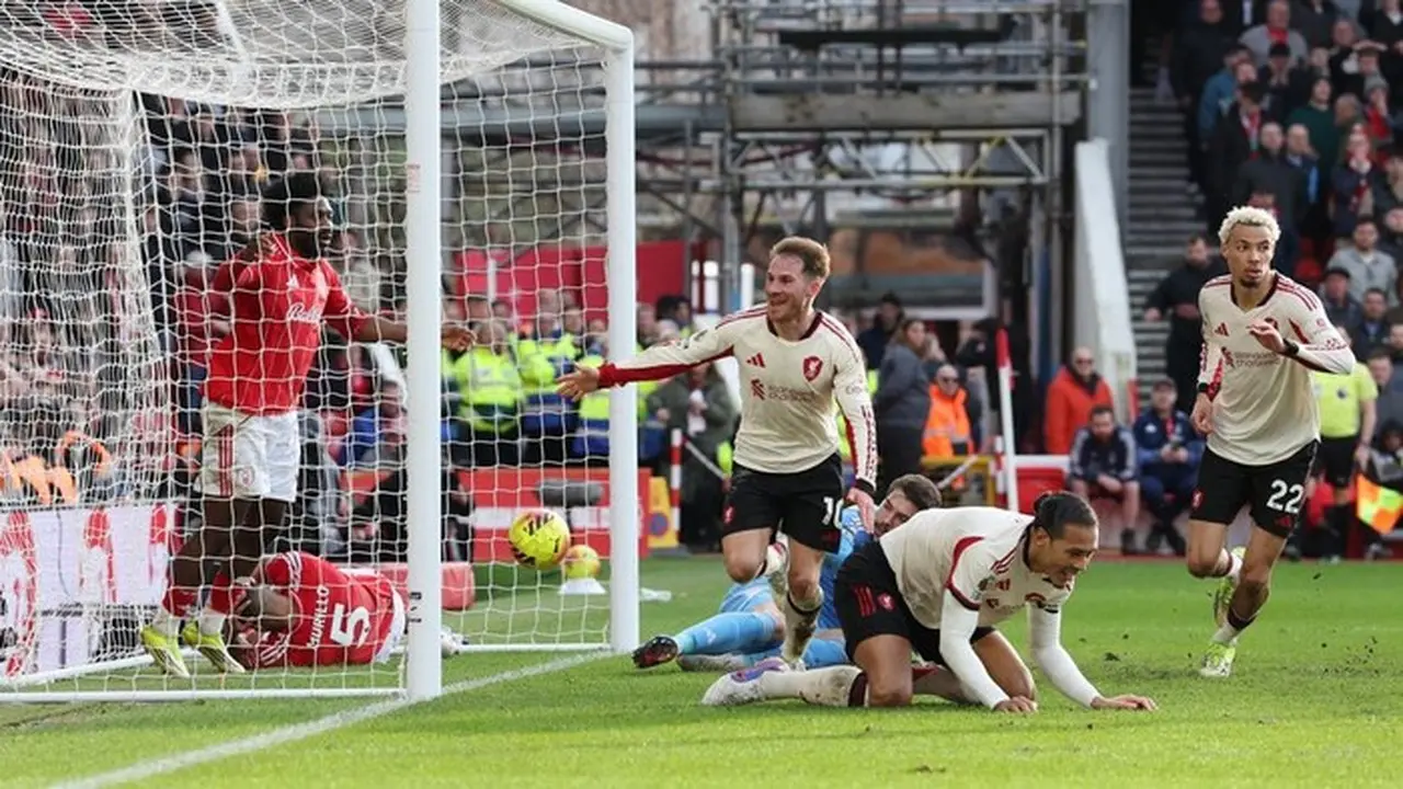 Gol Injury Time Liverpool ke Gawang Forest, Bukti Kesetiaan Si Merah pada Drama Menit Akhir