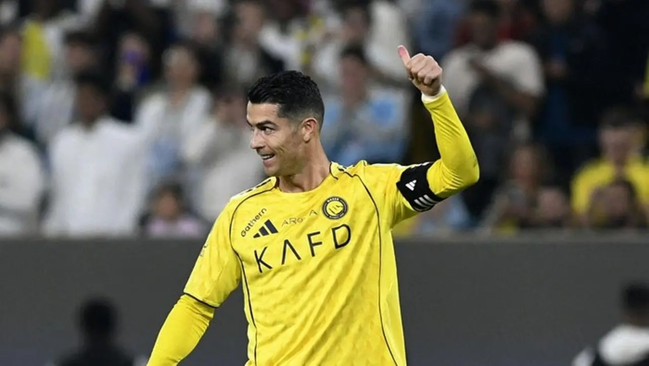 Cristiano Ronaldo Tegaskan Betah di Arab Saudi: “Di Sini Tempatku, Saya Ingin Lanjut” Cristiano Ronaldo Tegaskan Betah di Arab Saudi: “Di Sini Tempatku, Saya Ingin Lanjut”