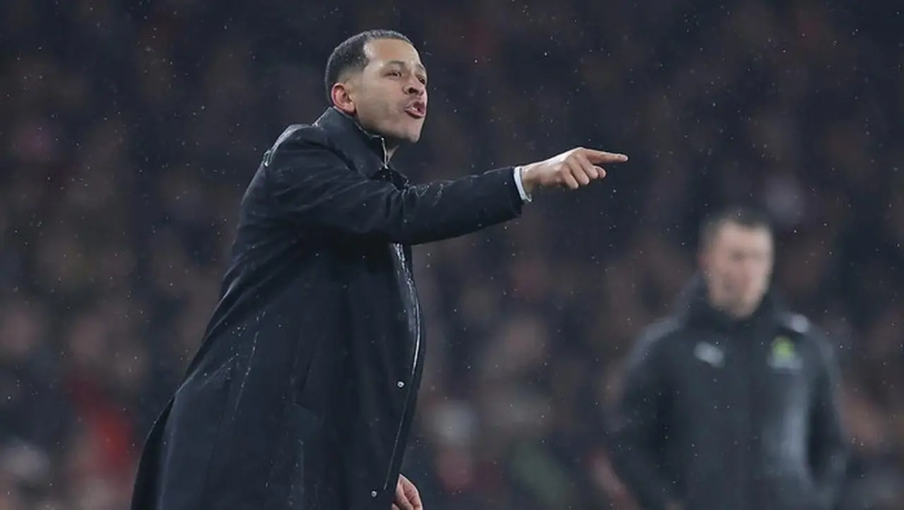 Manajer Chelsea Liam Rosenior Kesal, Tuding Arsenal Tak Hormati Timnya Saat Pemanasan
