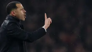 Taktik Chelsea Dikritik Usai Kalah dari Arsenal, Rosenior: Kegaduhan di Luar Tak Pengaruhi Saya