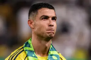 Cristiano Ronaldo Mogok Main, Al Nassr Tetap Menang: Apa yang Terjadi?