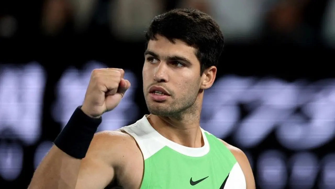 Carlos Alcaraz Raih Gelar Grand Slam Ketujuh Usai Taklukkan Novak Djokovic di Australia Open 2026 Carlos Alcaraz Raih Gelar Grand Slam Ketujuh Usai Taklukkan Novak Djokovic di Australia Open 2026
