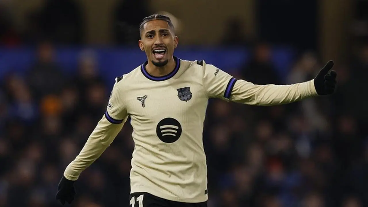 Raphinha Diragukan Tampil di Semifinal Copa del Rey, Barcelona Tunggu Kondisi 100 Persen Raphinha Diragukan Tampil di Semifinal Copa del Rey, Barcelona Tunggu Kondisi 100 Persen