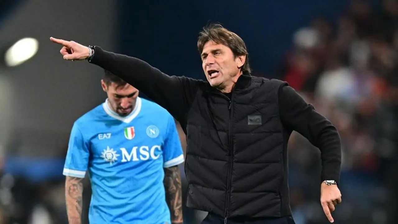 Antonio Conte: Napoli Harus Banyak Berdoa untuk Mengejar Scudetto di Tengah Badai Cedera Antonio Conte: Napoli Harus Banyak Berdoa untuk Mengejar Scudetto di Tengah Badai Cedera