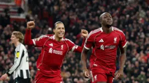 Virgil van Dijk Mendesak Ibrahima Konate Bertahan di Liverpool Musim Depan
