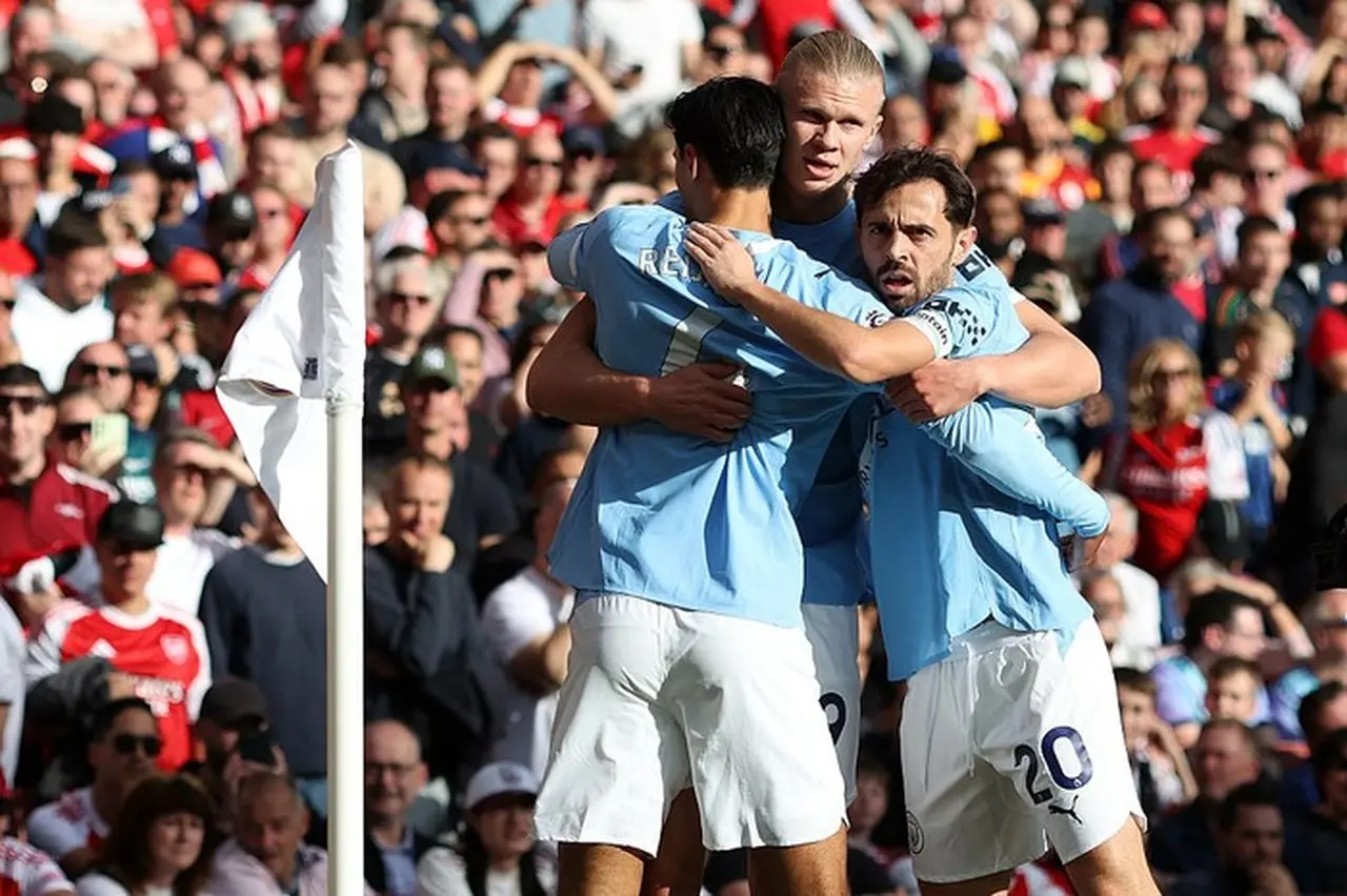 Arsenal Diperingatkan: Manchester City Ahli Comeback dalam Perburuan Gelar Liga Inggris Arsenal Diperingatkan: Manchester City Ahli Comeback dalam Perburuan Gelar Liga Inggris