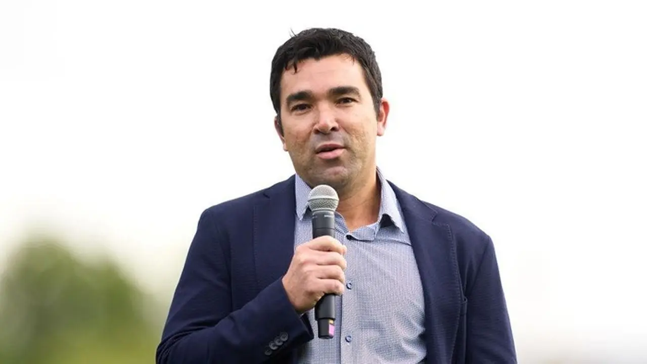 Deco Yakin Barcelona Bisa Comeback Dramatis di Camp Nou Meski Tertinggal 0-4 Deco Yakin Barcelona Bisa Comeback Dramatis di Camp Nou Meski Tertinggal 0-4