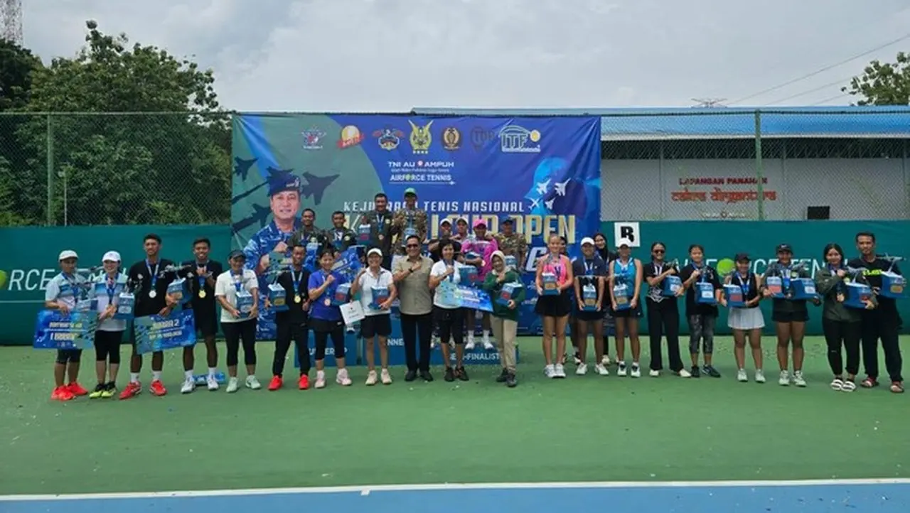 Arina Varaksina dan Tegar Abdi Juara Kejurnas Tenis Kasau Cup 2026