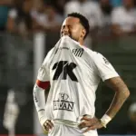 Neymar Kembali Merumput Usai Cedera, Langsung Disambut Tekel Keras Pemain Lawan