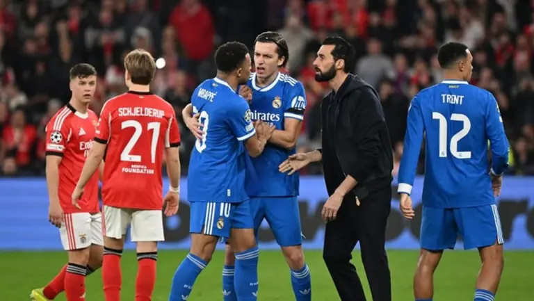 Real Madrid Menang Tipis di Kandang Benfica, Arbeloa Ingatkan Ancaman Jose Mourinho