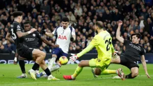 Pep Guardiola Pertanyakan Gol Pertama Spurs yang Dianggapnya Berbau Pelanggaran