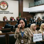 Tangis di Sidang MK: Saat Program Makan Bergizi Berujung PHK Massal Guru PPPK