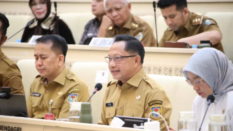 PPPK di Daerah: Mendagri Kasih Solusi Jitu, Apa Saja yang Perlu Kamu Tahu?